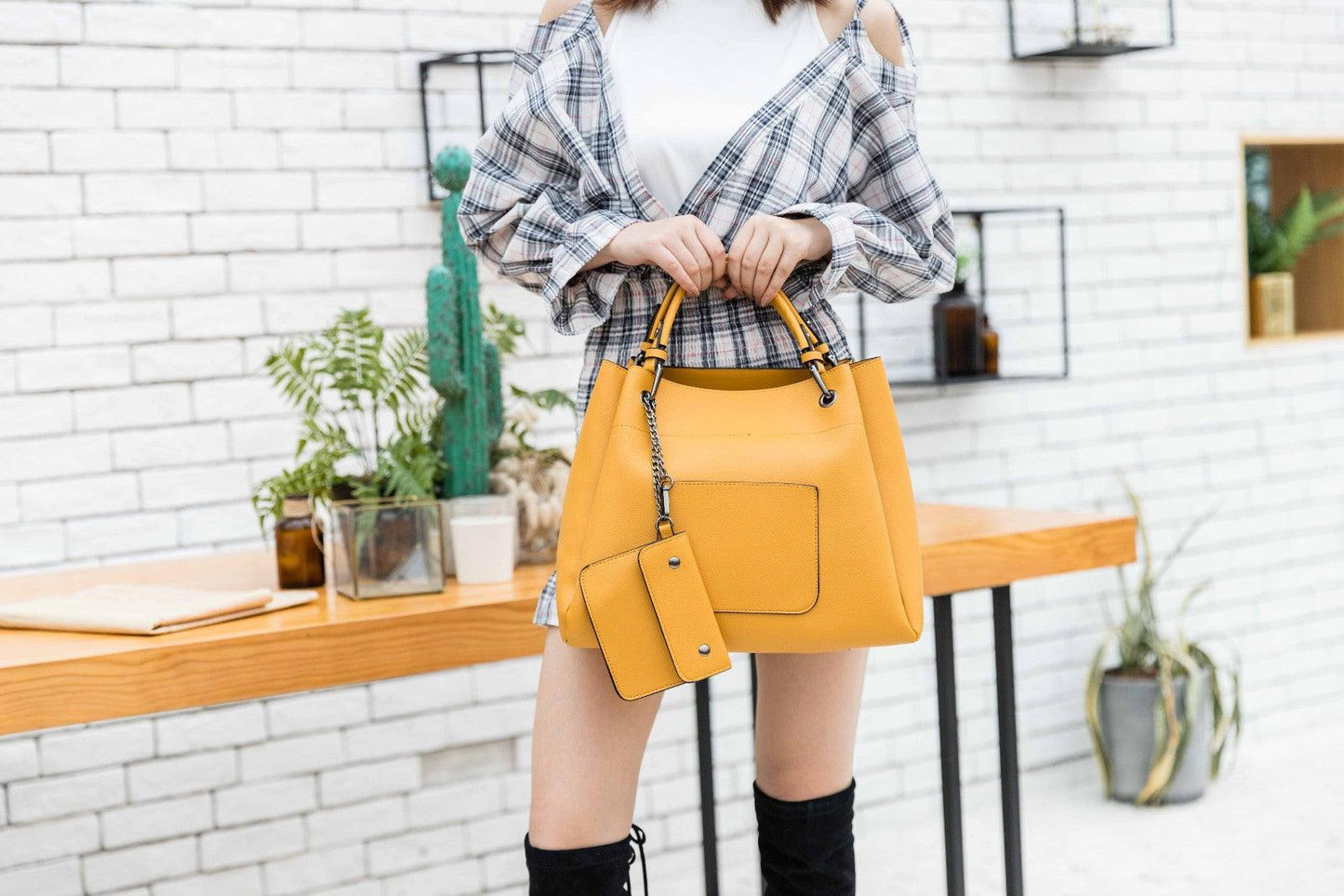 Prolific Colourful 3 in 1 Genuine Leather Women Green Handbags - Obeezi.com