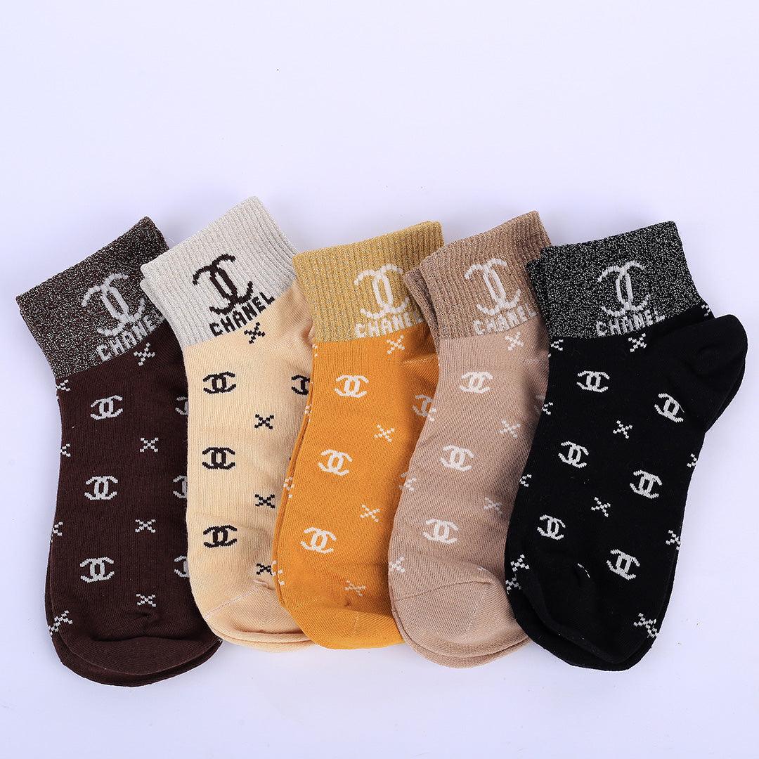 Chan 5 In 1 Gold Dotted And Logo Designed Socks - Obeezi.com