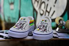 Vans Of The Wall 2018 Classic Sneaker Beige/White - Obeezi